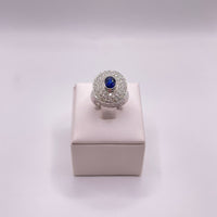 Anello con zaffiro