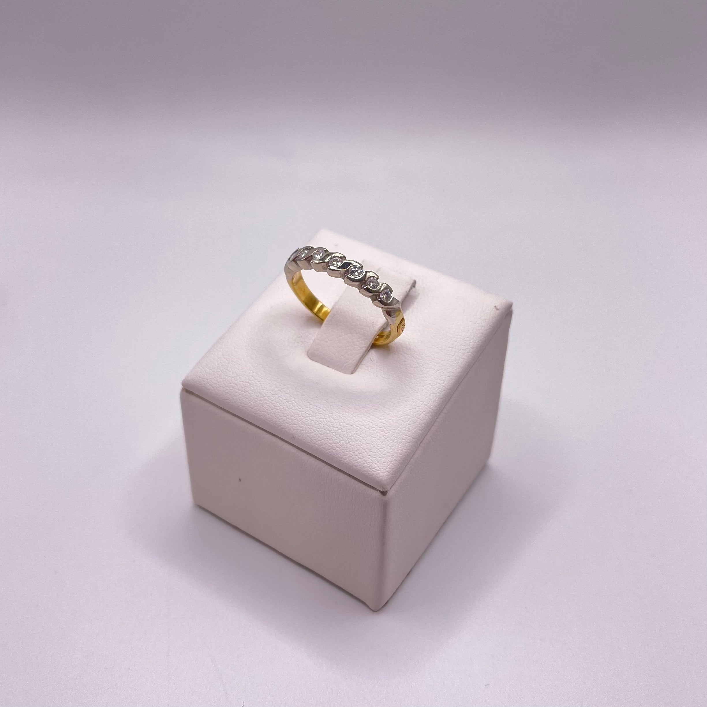 Veretta oro e diamanti