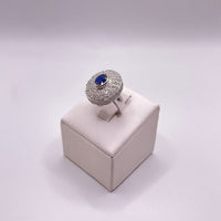 Anello con zaffiro