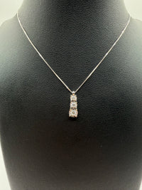 Collana trilogy con diamante